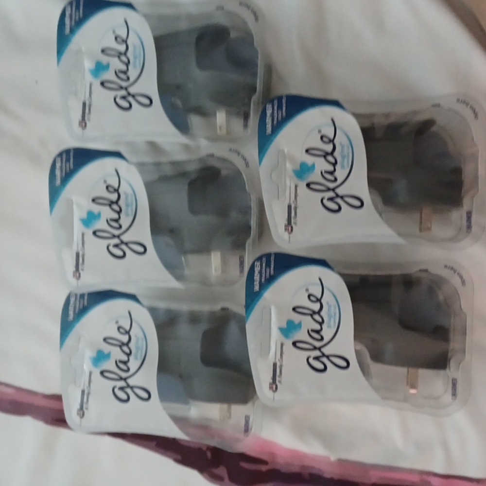 5 Glade  Plug in Warmers